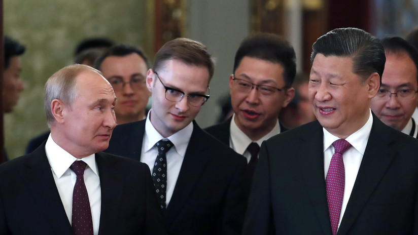 Firman Rusia y China más de 30 acuerdos bilaterales de colaboración