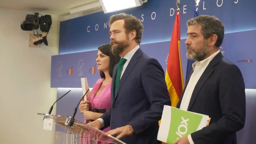 La extrema derecha deja de apoyar al PP en el Ayuntamiento de Madrid y pasa a la oposición
