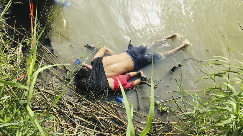 La imagen que indigna al mundo: un migrante salvadoreño y su bebé mueren abrazados intentando llegar a EE.UU.
