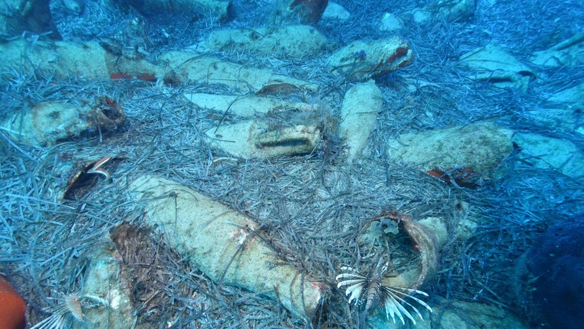 Descubren en Chipre un barco romano naufragado con un cargamento de ánforas