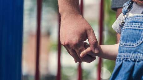 VIDEO: Captan el momento en que una niña de 4 años es arrebatada de los brazos de su madre en México