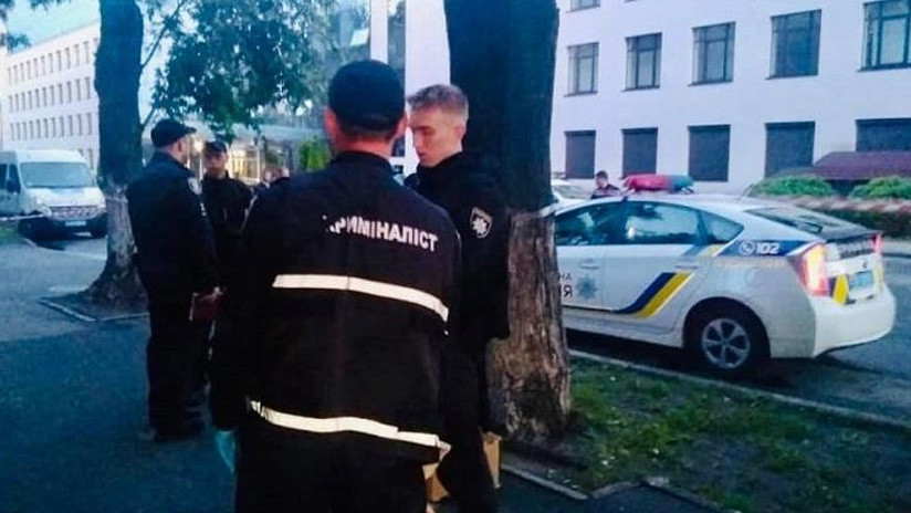 VIDEO El momento exacto del ataque con un lanzagranadas contra el edificio de un canal en Kiev