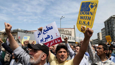 Protesta contra la decisión de EE.UU. de abandonar el acuerdo nuclear JCPOA, Teherán, Irán, 2018.