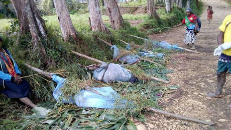 Cadáveres antes del entierro tras un ataque violento en Tari, Papúa Nueva Guinea, 8 de julio de 2019.