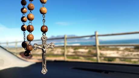 Descubren gracias a un accidente que un sacerdote robó 100.000 dólares de distintas iglesias en EE.UU.