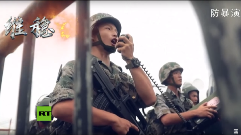 VIDEO: El Ejército chino difunde una advertencia con imágenes de soldados con equipos antidisturbios en medio de las protestas en Hong Kong