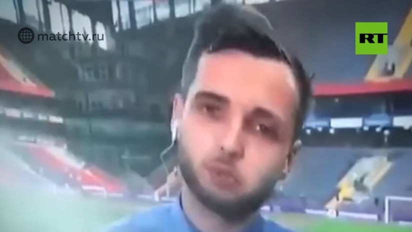 VIDEO: Un corresponsal continúa su reportaje en vivo mientras es bañado por irrigadores de un estadio