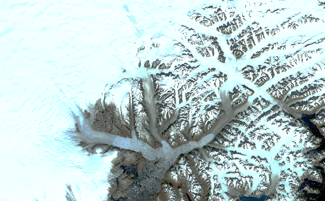 Glaciares Helheim, Fenris y Midgard, en el sureste de Groenlandia, captados por la NASA en 1972.