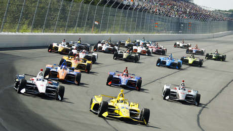 VIDEOS: Varios monoplazas protagonizan un masivo choque en la primera vuelta de un circuito de la IndyCar