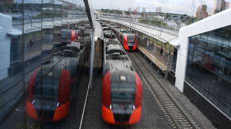 El primer tren no tripulado de Rusia demuestra ser un éxito en unas pruebas en Moscú