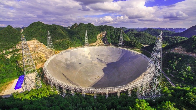Un avanzado telescopio chino registra en pocos días más de 100 radioseñales misteriosas provenientes del espacio