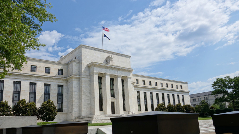 Trump acusa a la Reserva Federal de "permanecer sentada" mientras el Banco Europeo "está logrando depreciar al euro frente a un dólar muy fuerte”