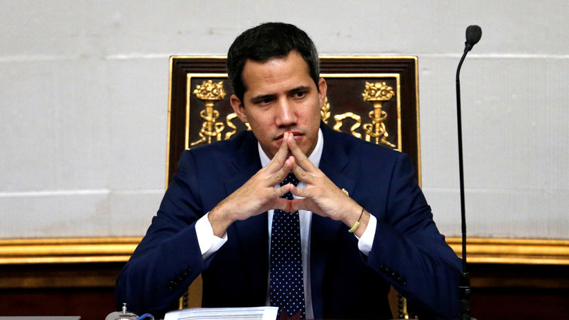 Venezuela: "La salida de Guaidó a Colombia fue coordinada por la organización paramilitar Los Rastrojos"