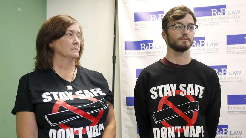 Joven que se quedó con pulmones "de un anciano de 70 años" por vapear cada dÃa durante dos años demanda a la empresa de cigarrillos electrónicos