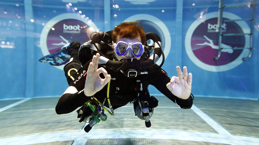 FOTOS, VIDEO: Le pide la mano a su novia sumergido en un tanque de agua justo antes de morir ahogado