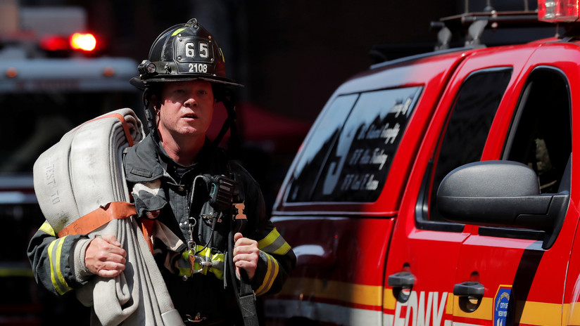 FOTOS, VIDEO: Fuerte incendio en un rascacielos del Times Square de Nueva York