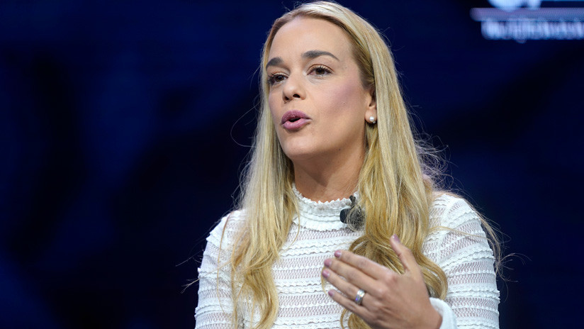 VIDEO: Lilian Tintori 'confiesa' una alianza con los paramilitares y luego se disculpa por haber cometido un error idiomático