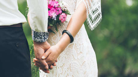 Irán: Anulan el matrimonio entre un hombre y una niña de 9 años tras viralizarse el video de la boda