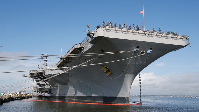 Foto El Portaviones Estadounidense Uss George Washington Sale Del Dique Seco Rt 2718