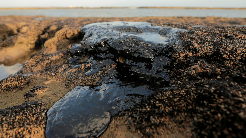 Resultado de imagen para petróleo en las playas de brasil