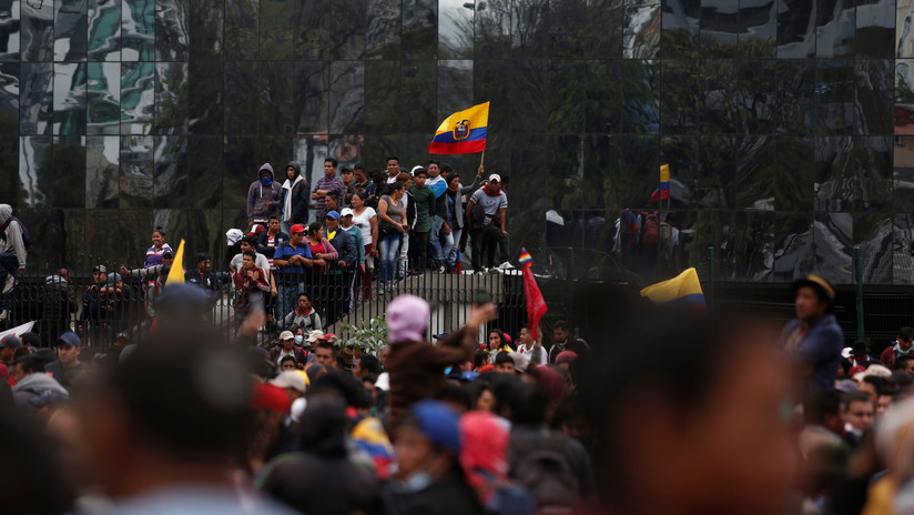 Qué es la 'muerte cruzada' que algunos plantean como solución en Ecuador? - RT
