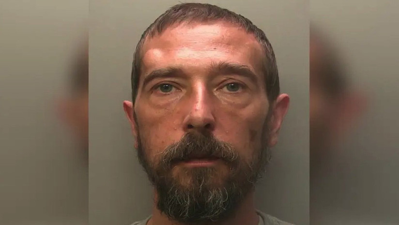 Condenan a 26 años a un diseñador de efectos visuales de 'El Señor de los Anillos' que mató a sus padres por no cuidar bien a su perro