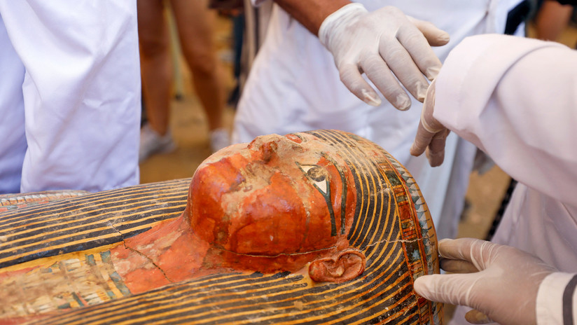 Presentan nuevos detalles de los 30 ataúdes con momias descubiertos en Egipto (FOTOS)
