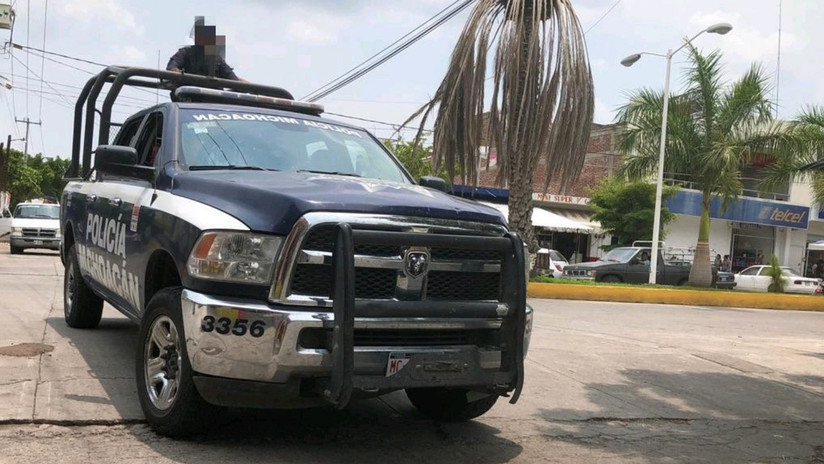 El Cártel Jalisco Nueva Generación realiza narcobloqueos de carreteras en el estado mexicano de Michoacán
