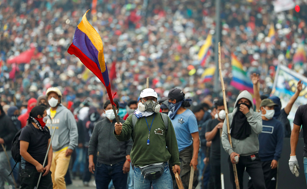 Masivas protestas en Ecuador contra el 'paquetazo' del ...