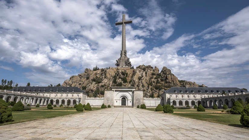 Autorizan la exhumación de las víctimas del franquismo enterradas en el Valle de los Caídos - RT en Español