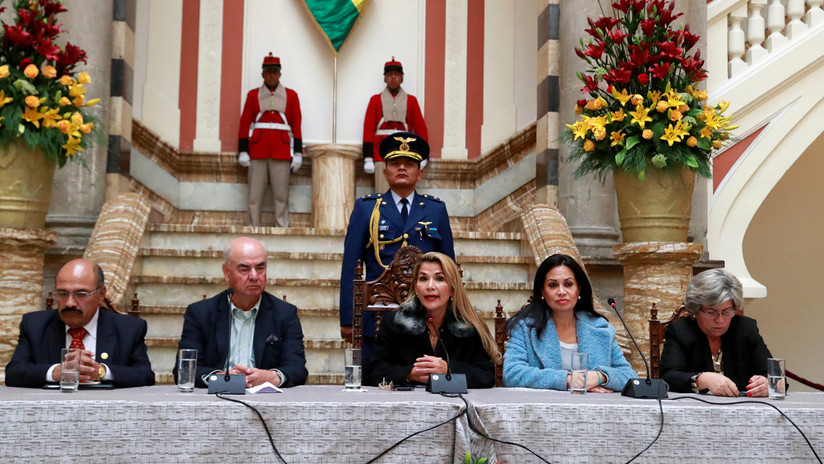 Gobierno de facto de Bolivia se retira del ALBA y cesa al 80 % de los embajadores