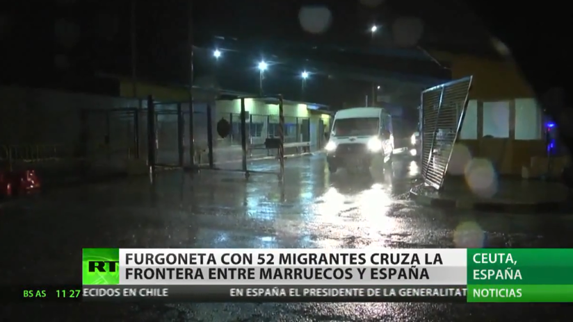 Más de 50 de migrantes cruzan la frontera de España en Ceuta en una furgoneta a toda velocidad - RT en Español