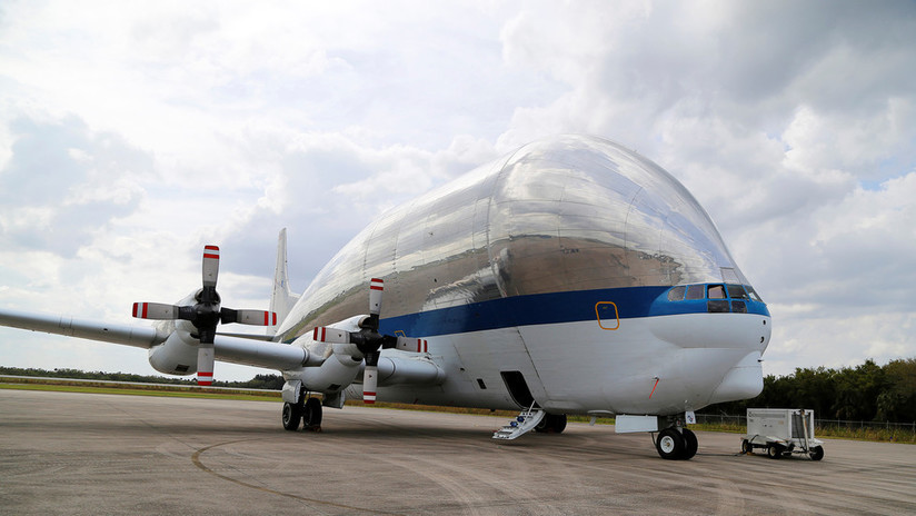 VIDEOS: El enorme avión Super Guppy de la NASA transporta la nave Orion de Florida a Ohio