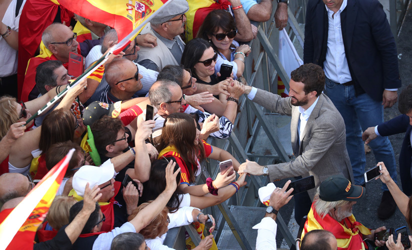 El líder del PP, Pablo Casado, en una manifestación para pedir el fin del separatismo en Cataluña. Barcelona, 27 octubre 2019.