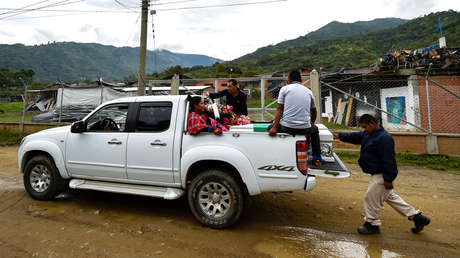 Transportan ataúd de la líder Cristina Bautista asesinada en el Cauca, Colombia. 31 de octubre 2019.