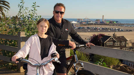 "Es una de mis héroes": Schwarzenegger da un paseo en bicicleta con Greta Thunberg (FOTOS)