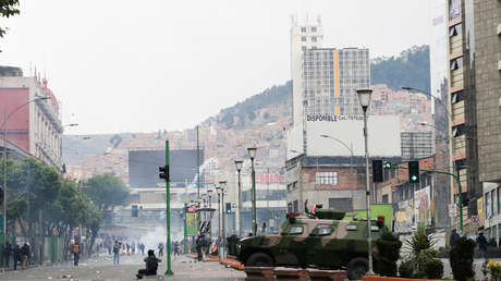 La represión a las protestas contra el golpe de Estado marcan el primer día de Áñez tras su autoproclamación en Bolivia