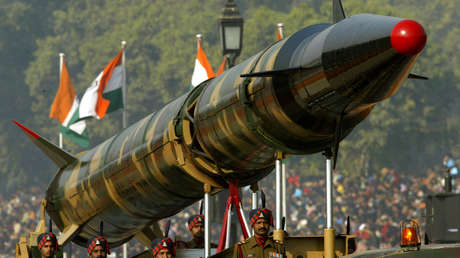 La India prueba con éxito el misil balístico con capacidad nuclear Agni-II