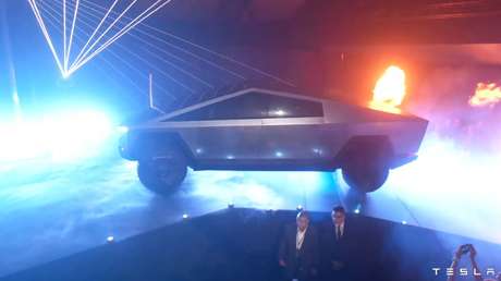 MEMES: Internautas se burlan del diseño de Cybertruck, la nueva 'camioneta del futuro' de Elon Musk