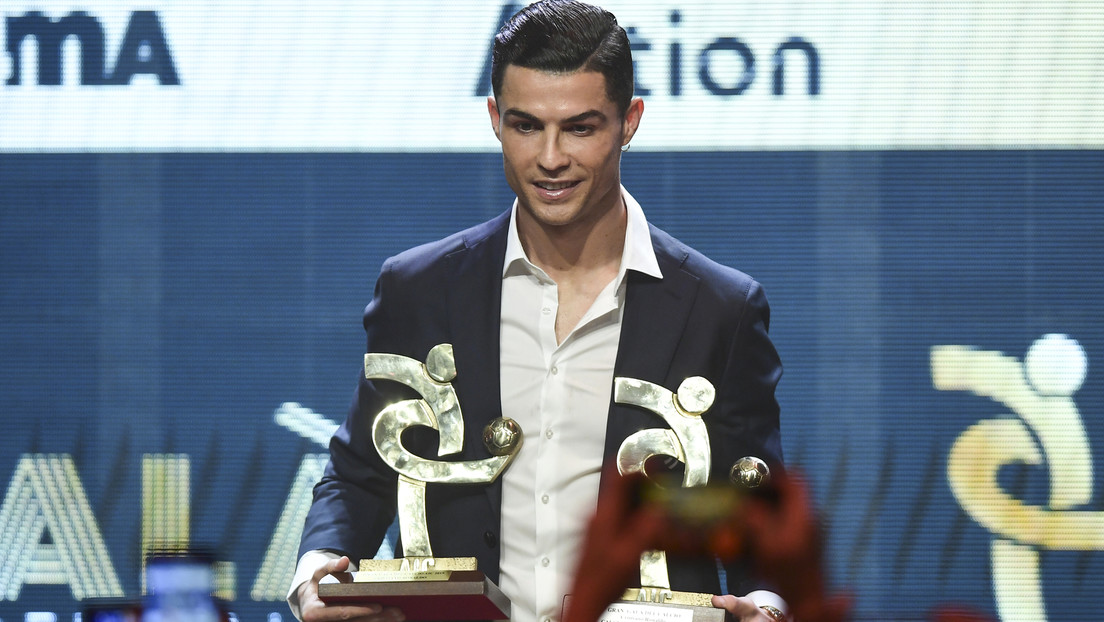 Cristiano Ronaldo No Asiste A La Gala Del Balón De Oro Pero Recibe Otro