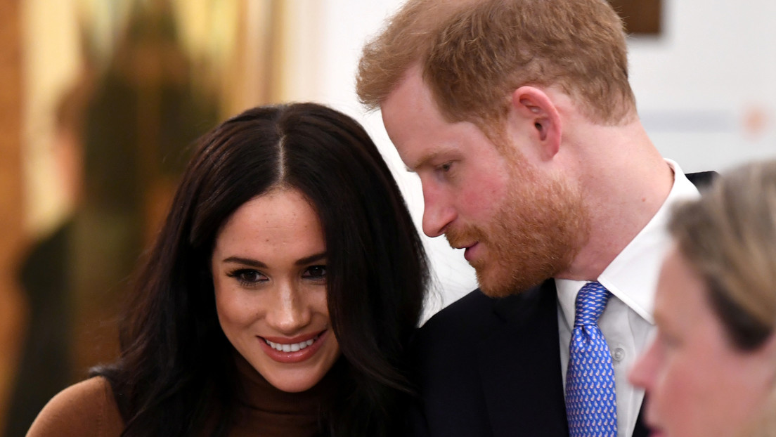 Meghan Markle y el príncipe Enrique planean dar un paso atrás como miembros de la familia real británica