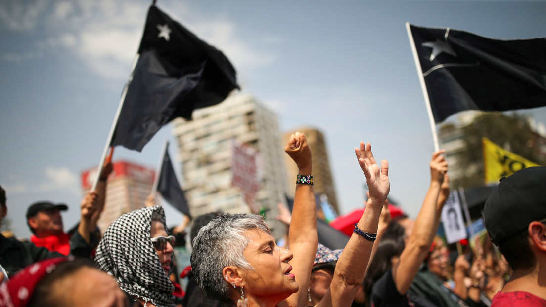 FOTOS: Los chilenos 'pintan de negro' las calles para marcar los tres meses de protestas antigubernamentales | Noticias de Buenaventura, Colombia y el Mundo