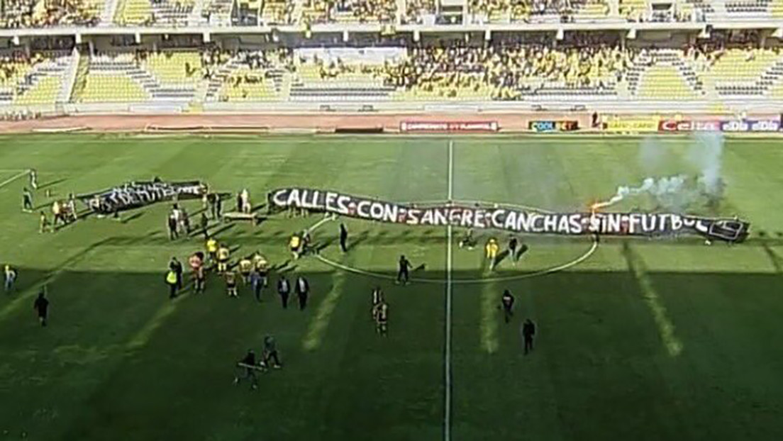 Resultado de imagen para “Calles con sangre, canchas sin fútbol”
