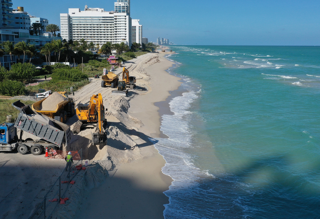 FOTOS: EE.UU. vierte toneladas de arena al día en las playas de Miami Beach para luchar contra la erosión | Noticias de Buenaventura, Colombia y el Mundo