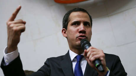 Guaidó ignora a la nueva directiva de la Asamblea Nacional y se juramenta como 'presidente encargado' de Venezuela