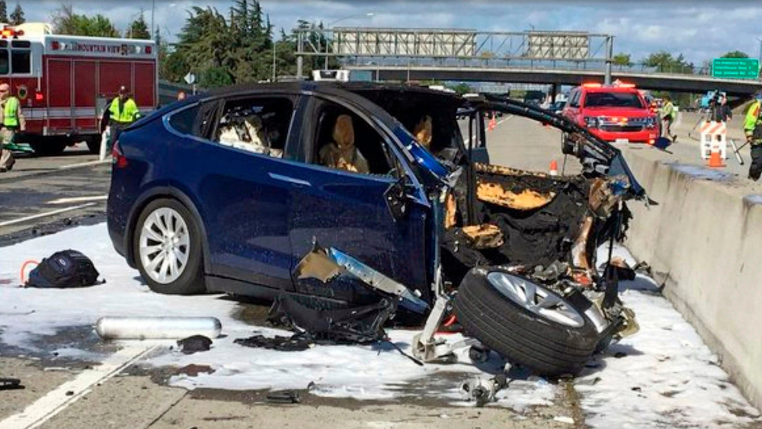 Un ingeniero de Apple que murió accidentado en un Tesla había alertado sobre el mal funcionamiento del piloto automático de su coche