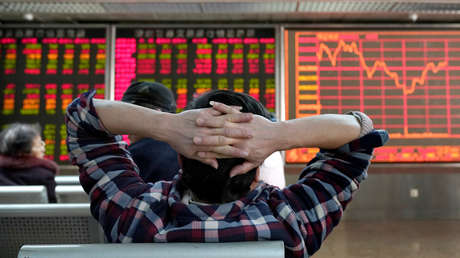 Las principales bolsas europeas caen en torno al 3,5 % por el coronavirus