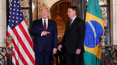 Trump pasó por lo menos diez minutos con el funcionario de Bolsonaro que dio positivo por coronavirus