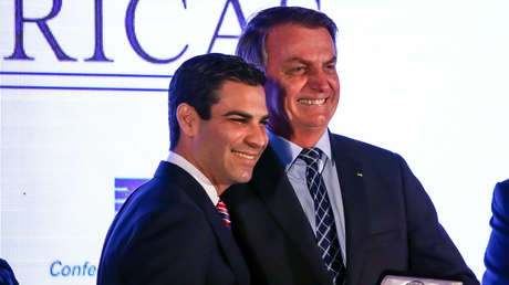 El alcalde de Miami, que participó en eventos con Bolsonaro, da positivo al coronavirus