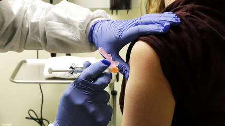 Publican imágenes del primer ensayo de una vacuna contra el coronavirus en humanos (FOTOS)